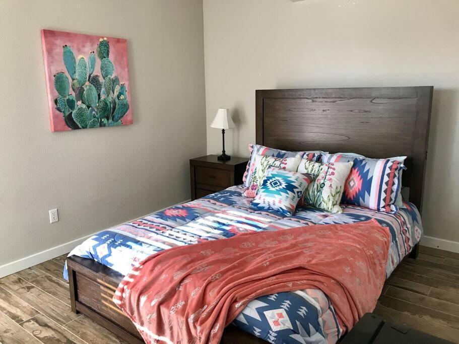 Private View On The Lake Side Of 95! Sleeps 16 Lake Havasu City Εξωτερικό φωτογραφία