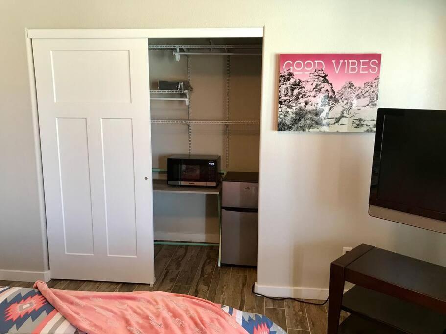 Private View On The Lake Side Of 95! Sleeps 16 Lake Havasu City Εξωτερικό φωτογραφία