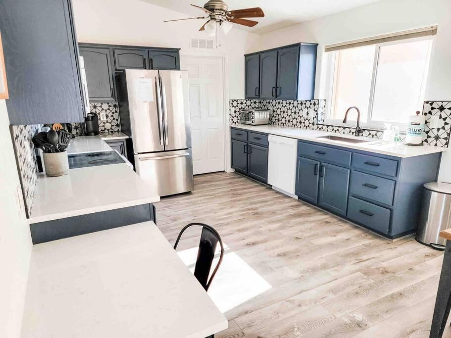 Private View On The Lake Side Of 95! Sleeps 16 Lake Havasu City Εξωτερικό φωτογραφία