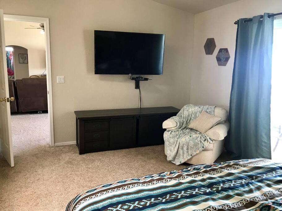 Private View On The Lake Side Of 95! Sleeps 16 Lake Havasu City Εξωτερικό φωτογραφία